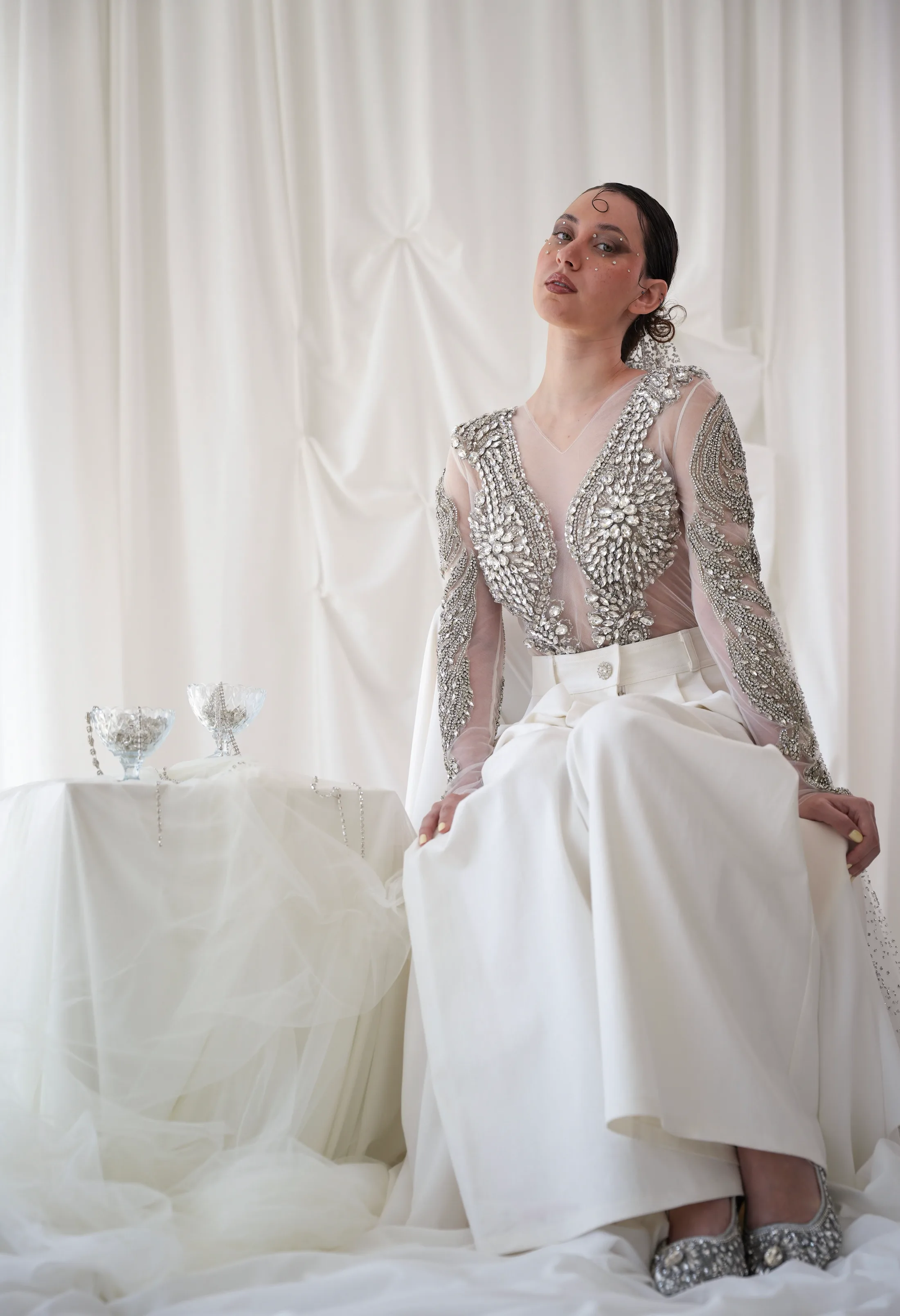 Josephine Baker collection look in white and silver